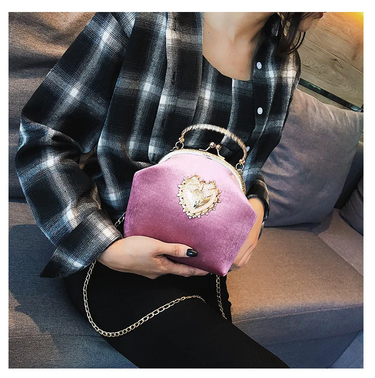 Female Velvet Pearl Handbag Vintage Velour Heart Design Evening Bag Wedding Party Bride Clutch Velour Bag Purse