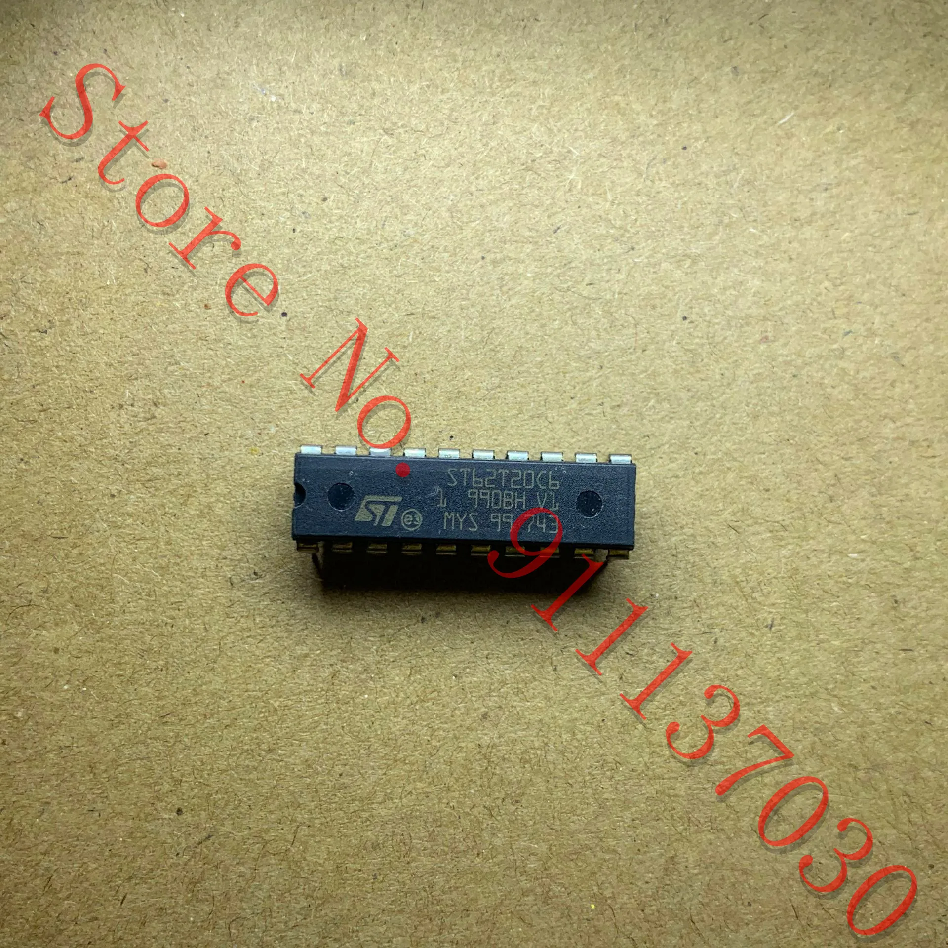 STPowered T20C6 DIP20, 1 pièce