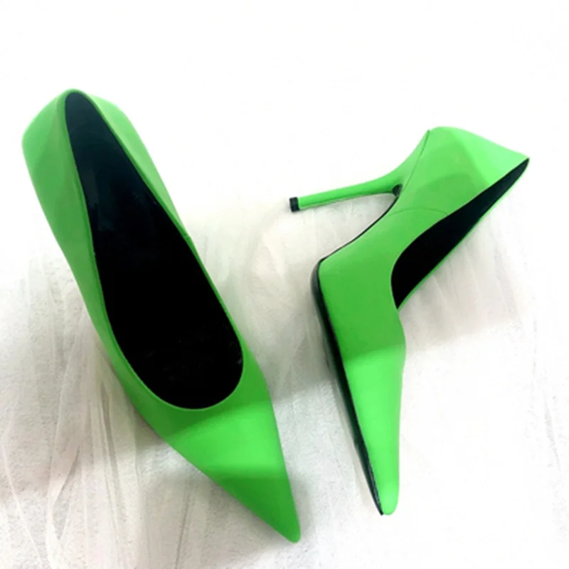 Décolleté in pelle di mucca di alta qualità Punta a punta Scarpe moda poco profonde Fluorescenza Tacchi alti Stiletto Scarpe eleganti da donna