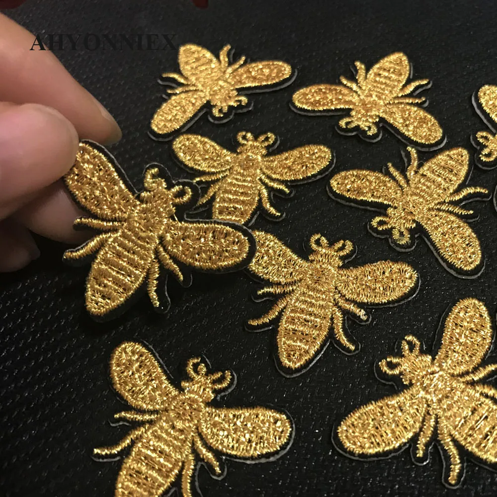 10pcs/lot Small Yellow Bee Patch Embroidery Sticker Iron on Patches for clothing applique embroidery DIY Clothing Accessories