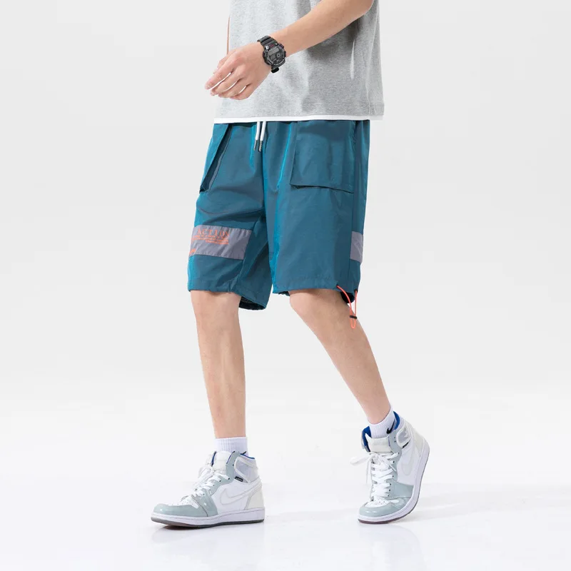 Korean Style Men Casual Shorts Summer Fashion Letter Printed Male Cargo Shorts Multi-Pockets Loose Reflections Knee Length Pants