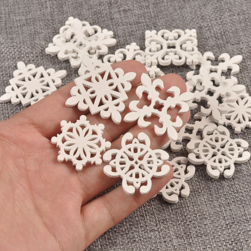 20pcs White Openwork Snowflake Pattern Wooden Pendants Christmas Tree Decorative Crafts Navidad Hanging Gifts Accessories M2264