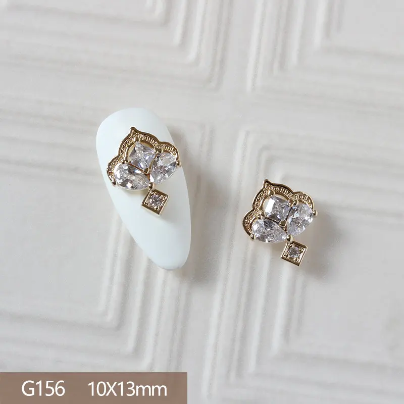 10pcs Luxury Bow Pearl Chain Butterfly 3D Alloy Nail Art Zircon Pearl Metal Manicure Nails Accessories DIY Decorations Charms