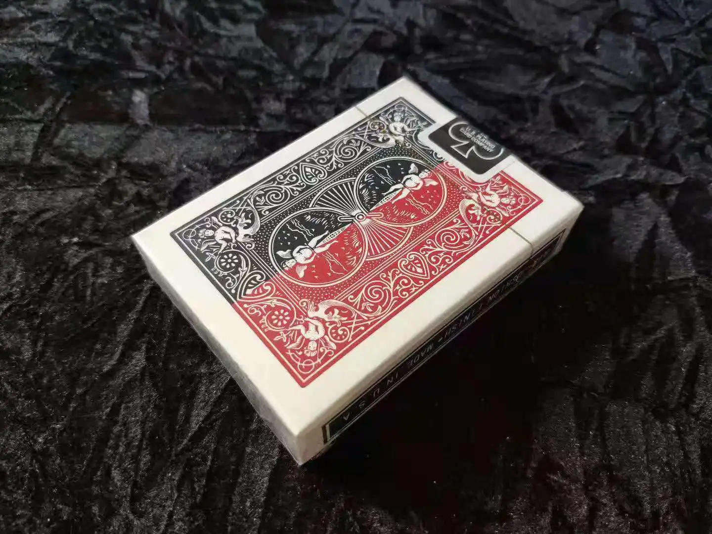 1 Deck 52 Shades Of Red V3 by Shin Lim Card Magic Tricks,Gimmick,Close Up Magic,Magician Deck Magic Accessories Comedy