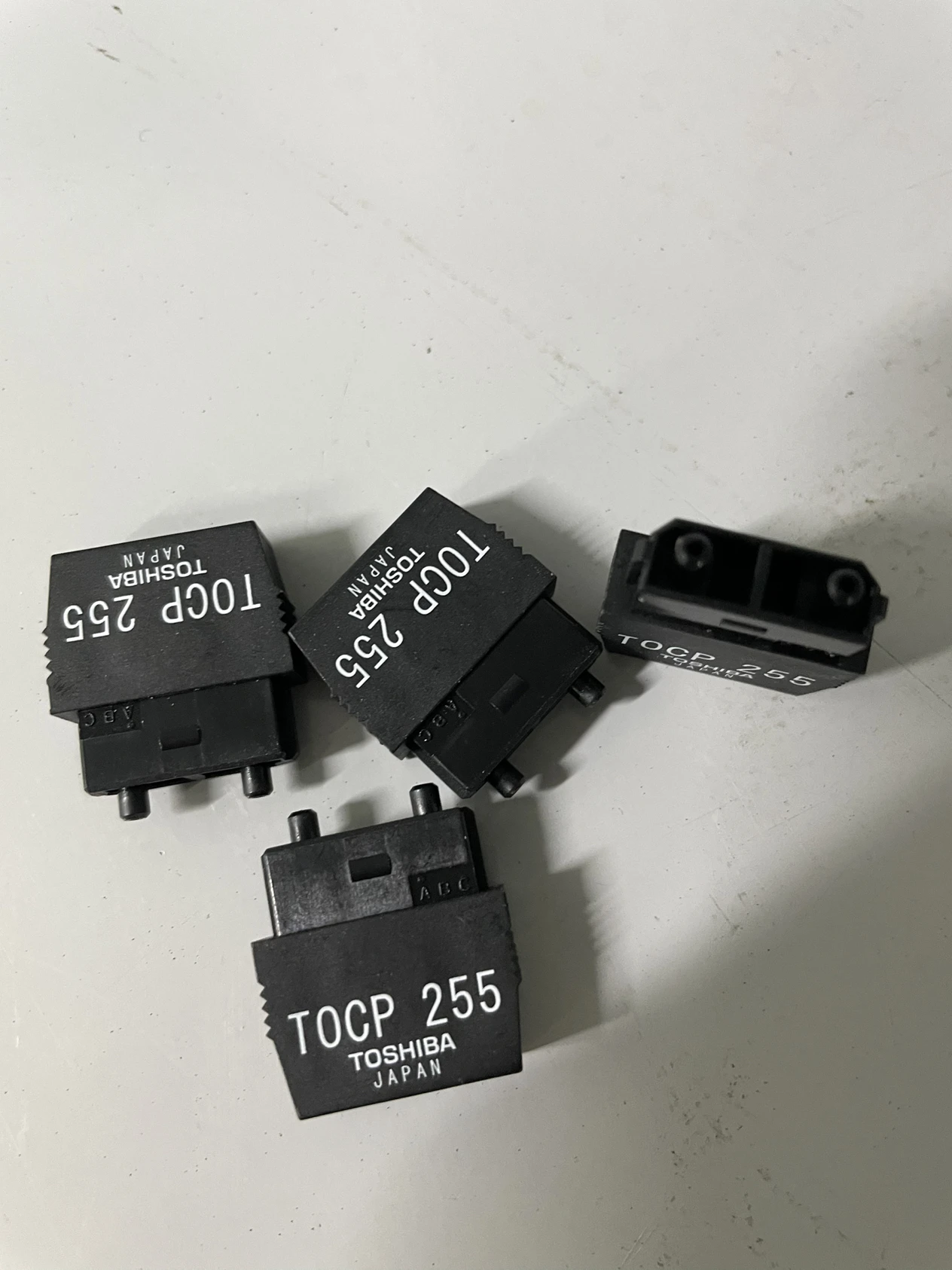 Toshiba Tocp255 Optical Fiber Cable และ Connector และสายขนาดใหญ่แบนด์วิดท์การรับส่งข้อมูลติดตั้งง่าย