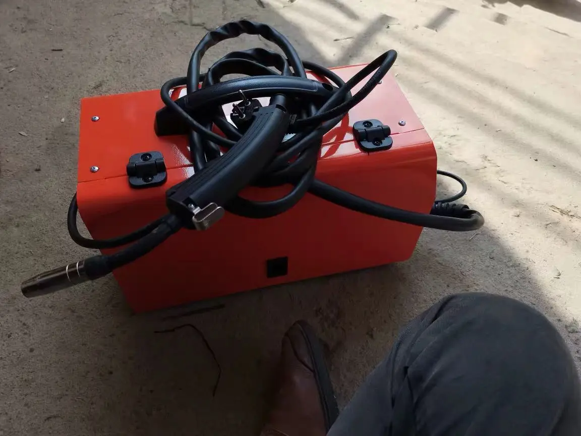 NBC-270 Carbon dioxide gas shielded electric welding machine 220V gas shielded welding, electric welding dual-purpose welding ma