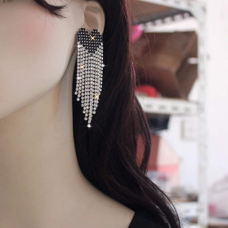 Fashionable Women Shiny Rhinestone Red Heart With Chain Dangle Earrings Jewelry Maxi Lady\'s Statement Earrings Accessories