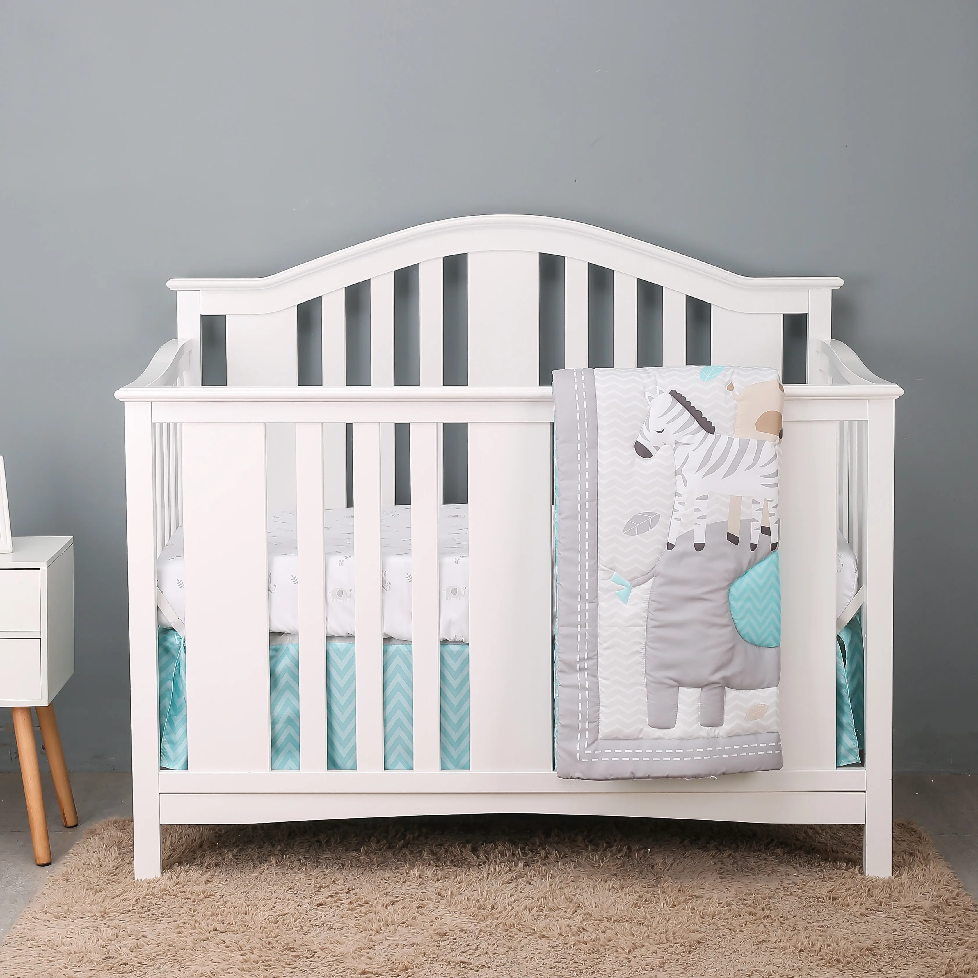 

3 pcs Baby Crib Bedding Set for Boys and Girls hot sale including quilt, crib sheet, crib skirt