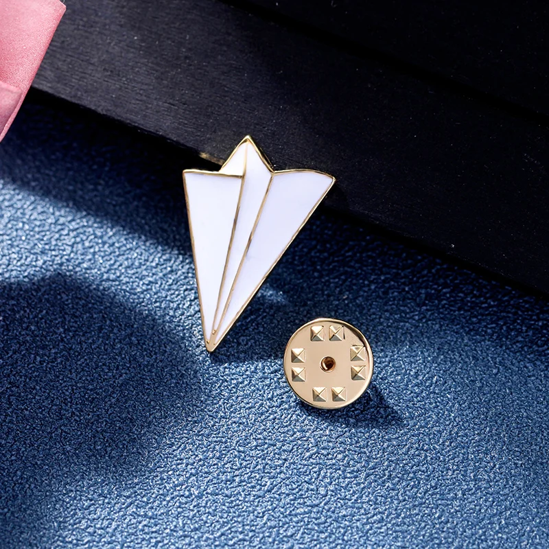 White Enamel Paper Airplane Collar Pin For Women Cute Little Brooch Pins New Trendy OL Office Jewelry Accessories