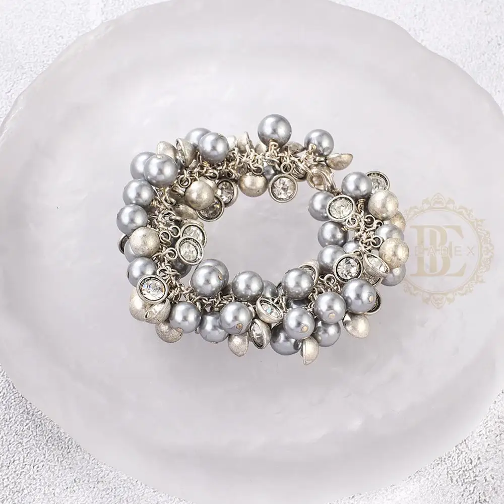 One Fashion Jewelry Bracelet Hand Connected Shell Pearl - 55mm (BE49)