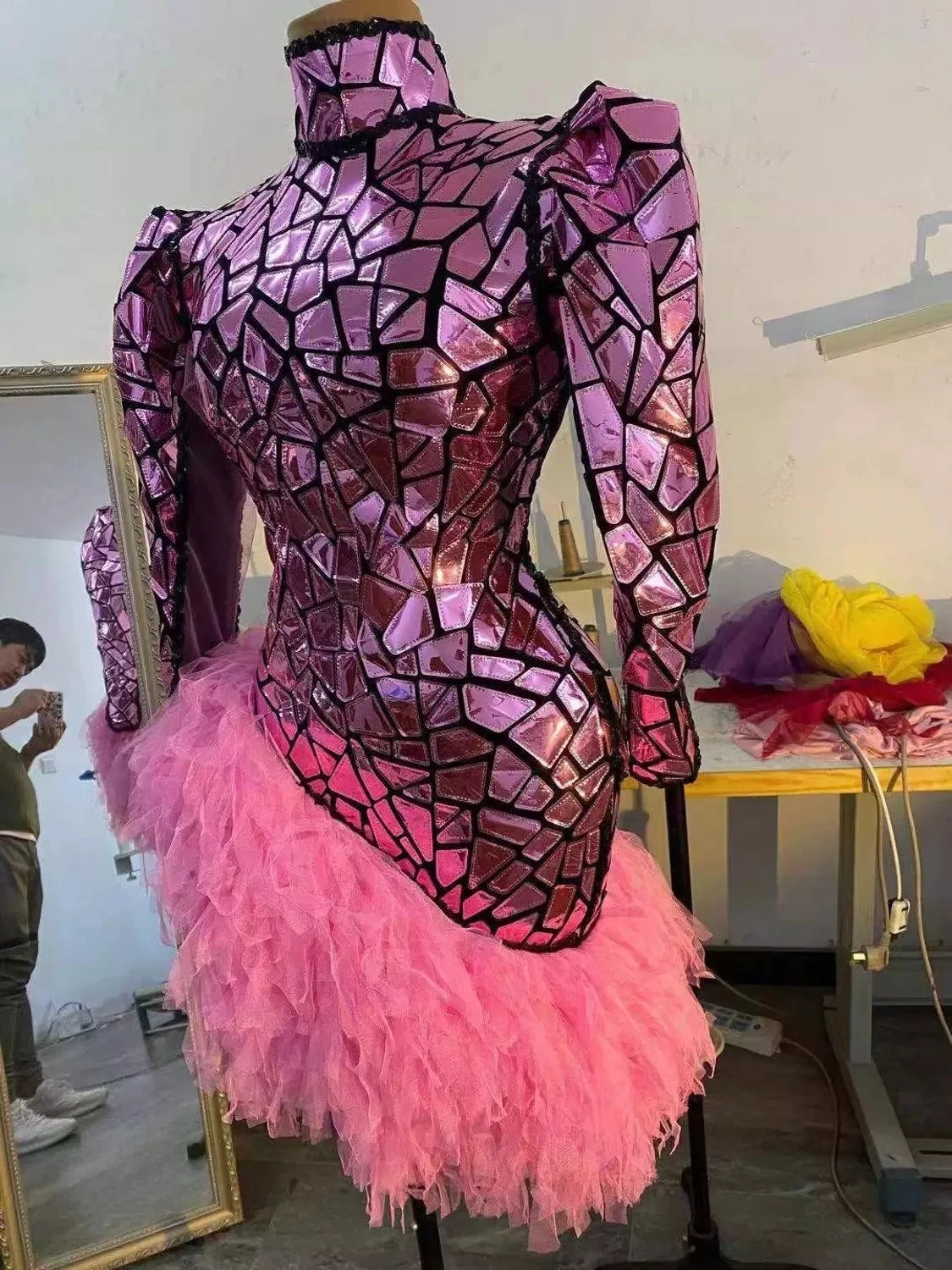 Vestido rosa con espejo, disfraz de escenario para cantante, mujer, rosa, manga larga, espalda descubierta, encaje ajustado, Sexy, fiesta, graduación, vestidos de cumpleaños