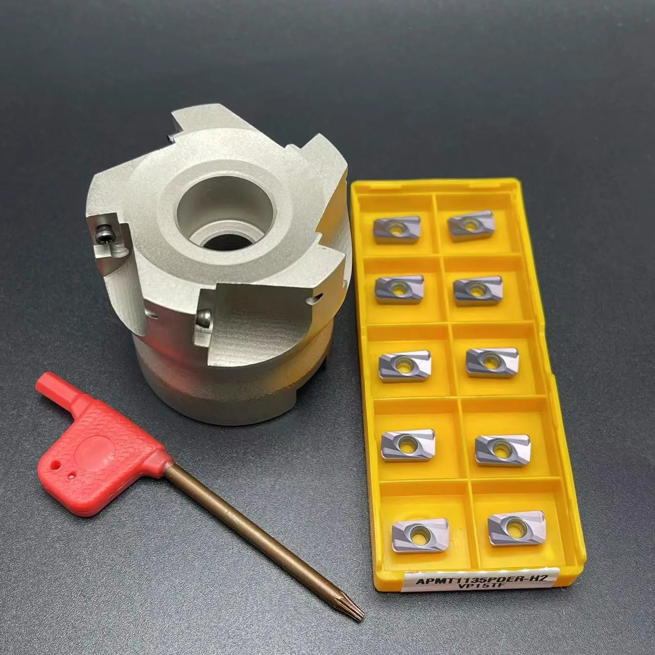high quality BAP300R 40 22 4T BAP300R 50 22 5T BAP300R 63 22 6T right angle shoulder face mill cutter APMT1135 carbide blade