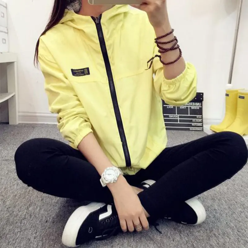 Double sided spring fashion women's basic sports and leisure jacket, pocket zipper hooded cartoon printed jacket, loose fit