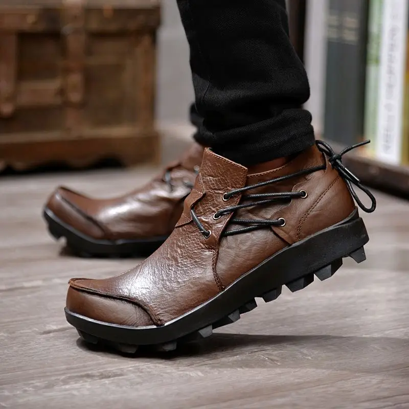 New Men Casual Breathable Soft Handmade Leather Shoes Adult Driving Shoes Comfortable Men Boat Shoes Loafers Designer Sneakers