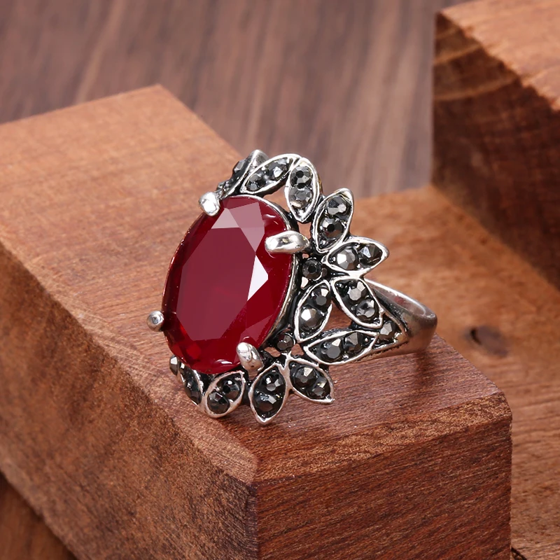 Wbmqda Fashion Red Stone Ring For Women Tibetan Silver Crystal Flowers Ethnic Wedding Bridal Jewelry Retro Rings