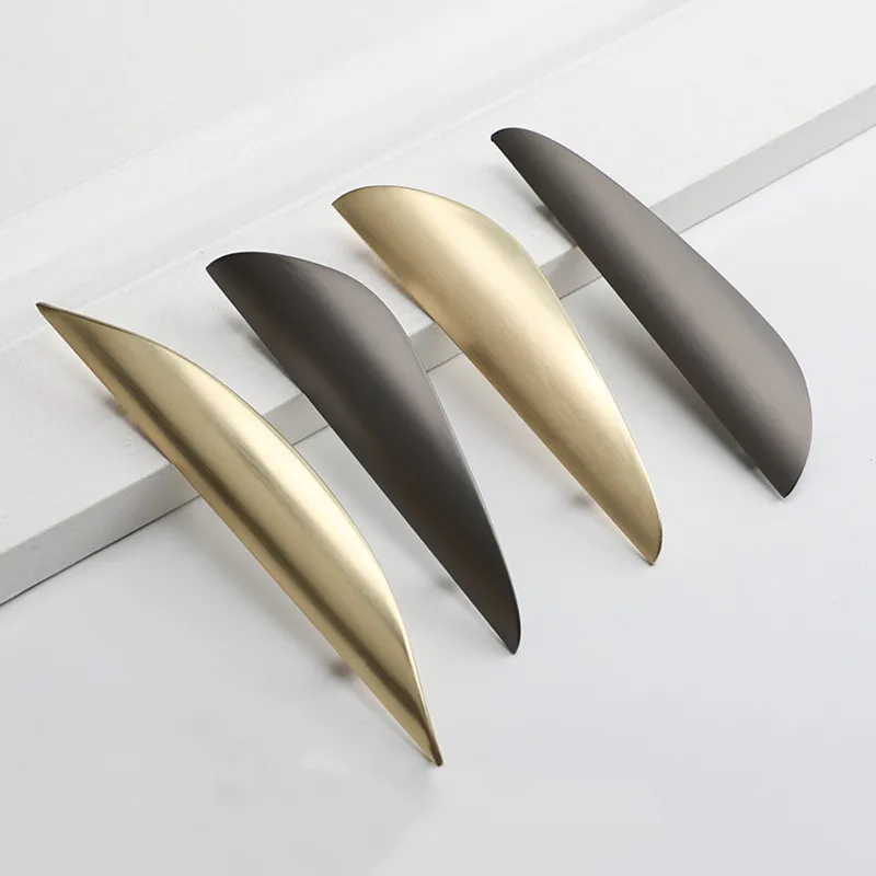 Modern Creative Leaves Arc Furniture Door Handle Gray Gold Brushed Brass Cabinet Drawer Knob Home Decoration Handles