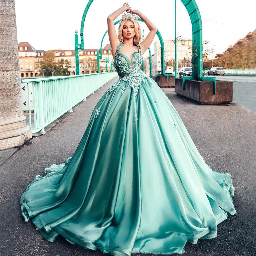 Blue Satin Applique Crystal Beaded Prom Dresses Sleevesless Halter Neck Ball Gowns Evening Gown Customize Vestido De  fiesta