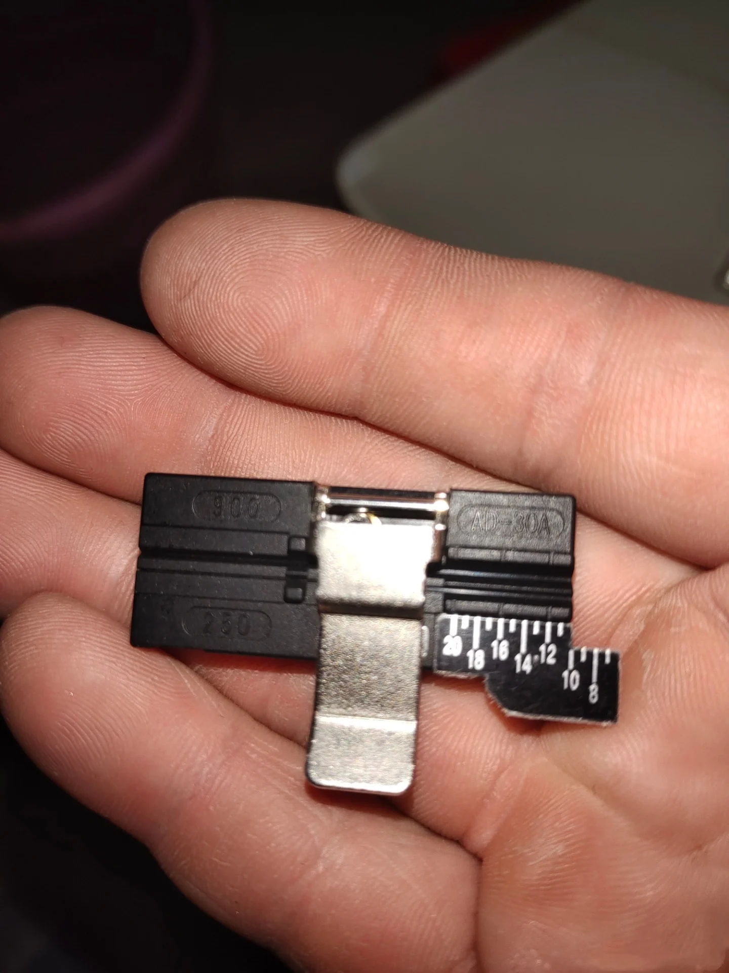 شحن مجاني الأصلي AD-30A حامل الألياف مع المسمار ل CT-30 CT-30A CT-32 CT-06 CT-20 Shealth Clamp 0.25 مللي متر 0.9 مللي متر #1