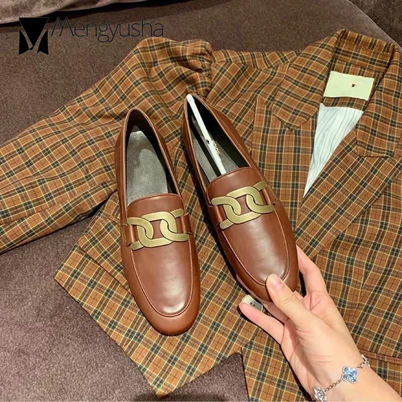 العلامة التجارية مصمم أحذية من الجلد الصغيرة امرأة سلاسل معدنية الشقق الفتيات البريطانيات الانزلاق على أحذية أكسفورد السيدات كل مباراة الأخفاف واحدة