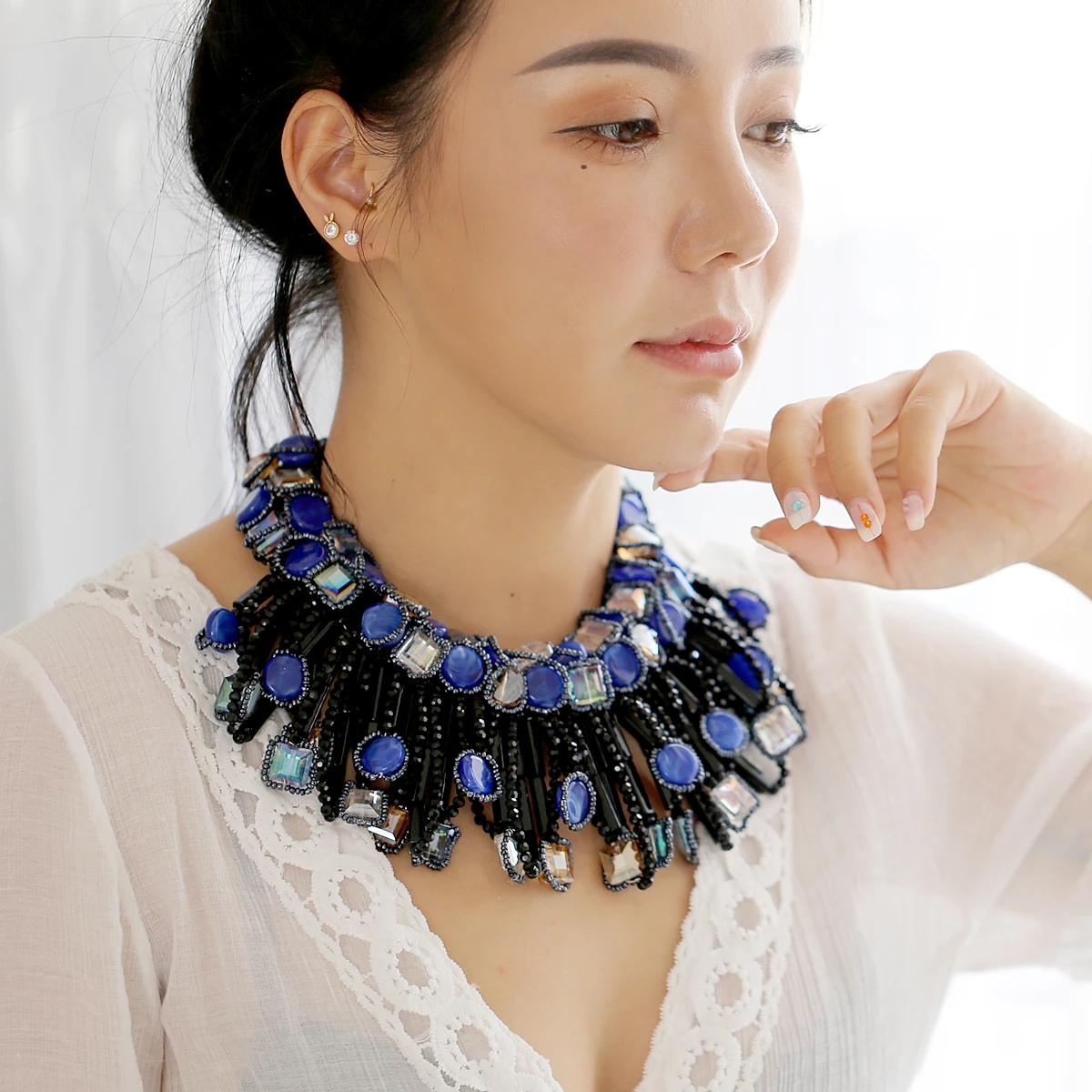 HAHA&TOTO New Arrived Luxury Blue Stones Crystal Beads Strands Necklace Statement Chokers Chunky Bib Necklace for Women Party