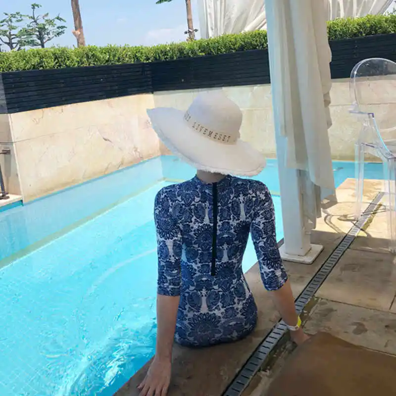 Roupa de banho impressa em branco e azul, roupa de banho pequena fresca com zíper, adequada para snorkeling e surf