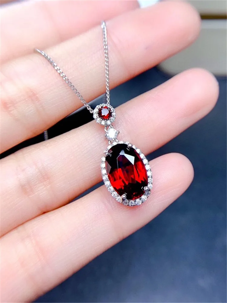 

WEAINY Natural Oval Garnet Necklace,925 Sterling Silver,JanuaryBirthstone,Genuine Gemstone, Red Garnet Pendant