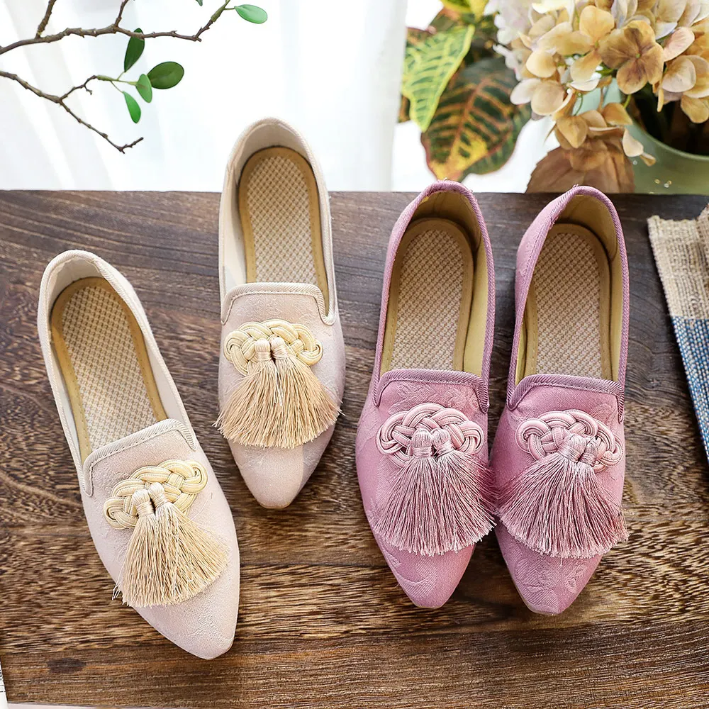 Veowalk Chinese Knot Tassel Women Cotton Fabric Loafers Fashion Ladies Casual Comfort Pointed Toe Flats Embroidered Shoes