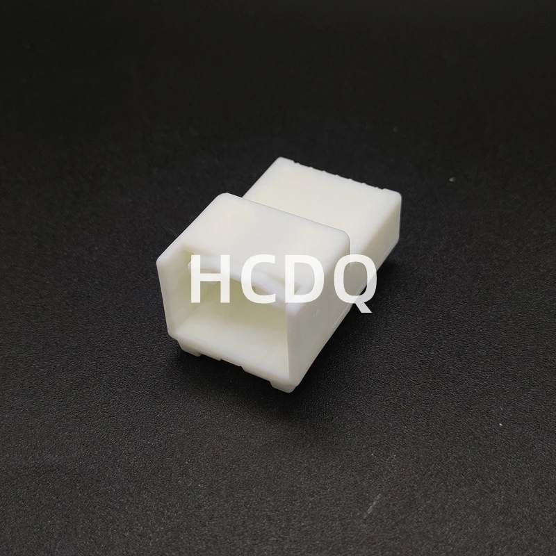 The original  90980-11910 14PIN male  automobile connector plug shell and connector are supplied from stock