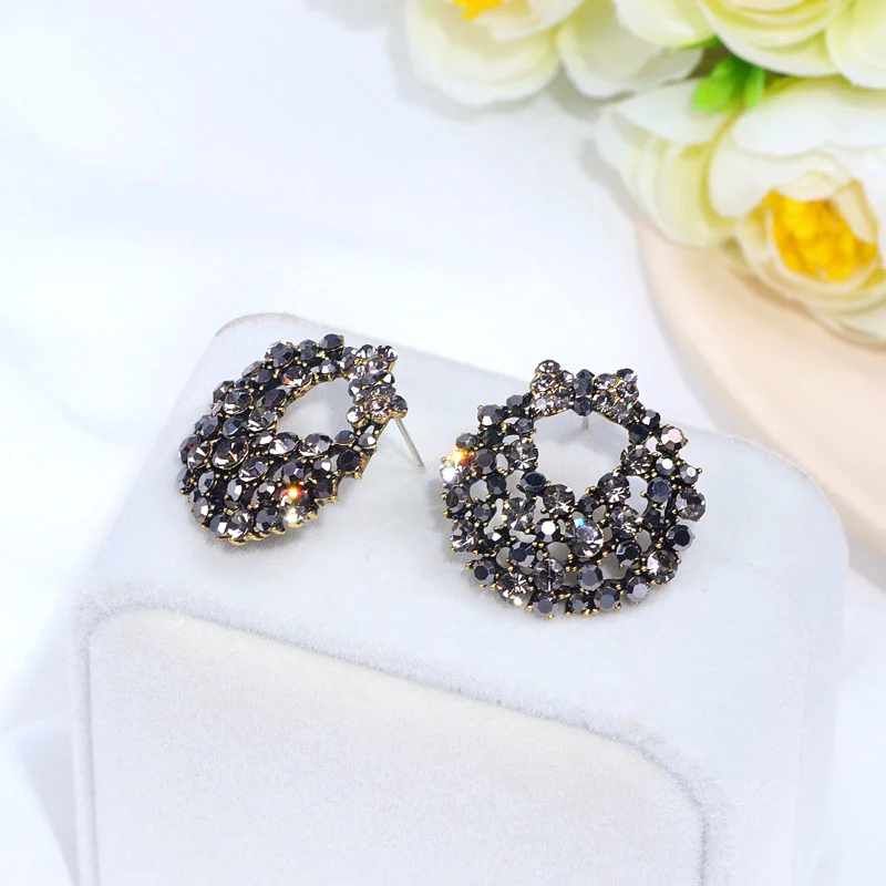 Trendy Charm Crystal Big Bowknot Earrings for Women Elegant Sparkling Black Rhinestone Stud Earring Fashion Jewelry Accessorie