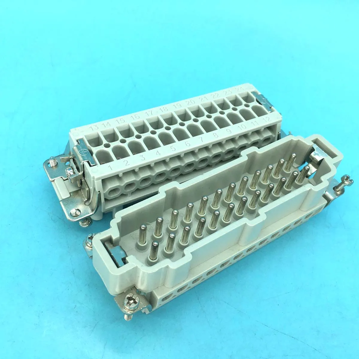 

1 компл. HDC-HE-024M 24-pin Core heavy-Duty Male & Female Cable Connector 16A 500V Авиационная вилка