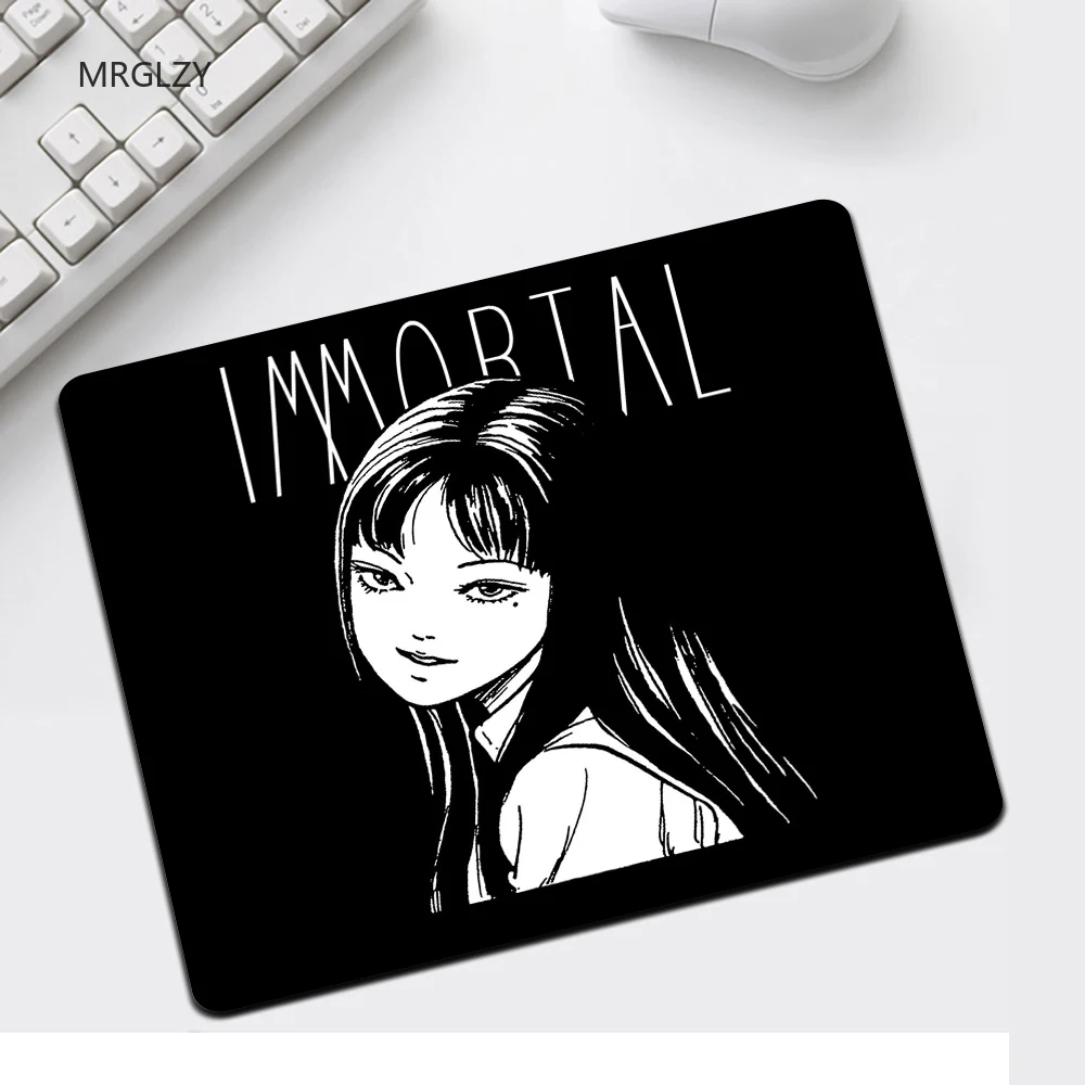 Junji Ito Laptop Bureau Pad Grote Muismat Toetsenborden Mat Anime Muismat Gamer Toetsenbord 40X90 Mausepad Toetsenbord Pc Gamer