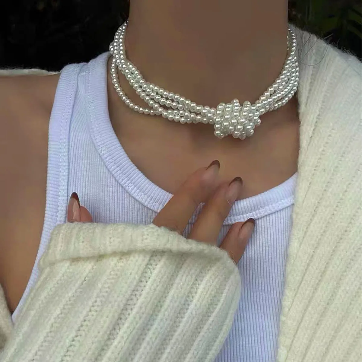 Multi-Layer White Imitation Pearl Necklace Bead Chain Punk Ladies Wedding Short Clavicle Necklacs Girl Charm Banquet Jewelry