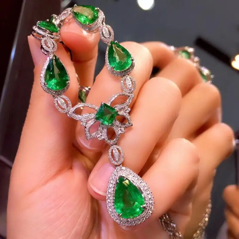 QTT Natural Lab Emerald Stone Luxury Pendant Necklace Silver Color Choker Statement Evening Party Vintage Necklaces