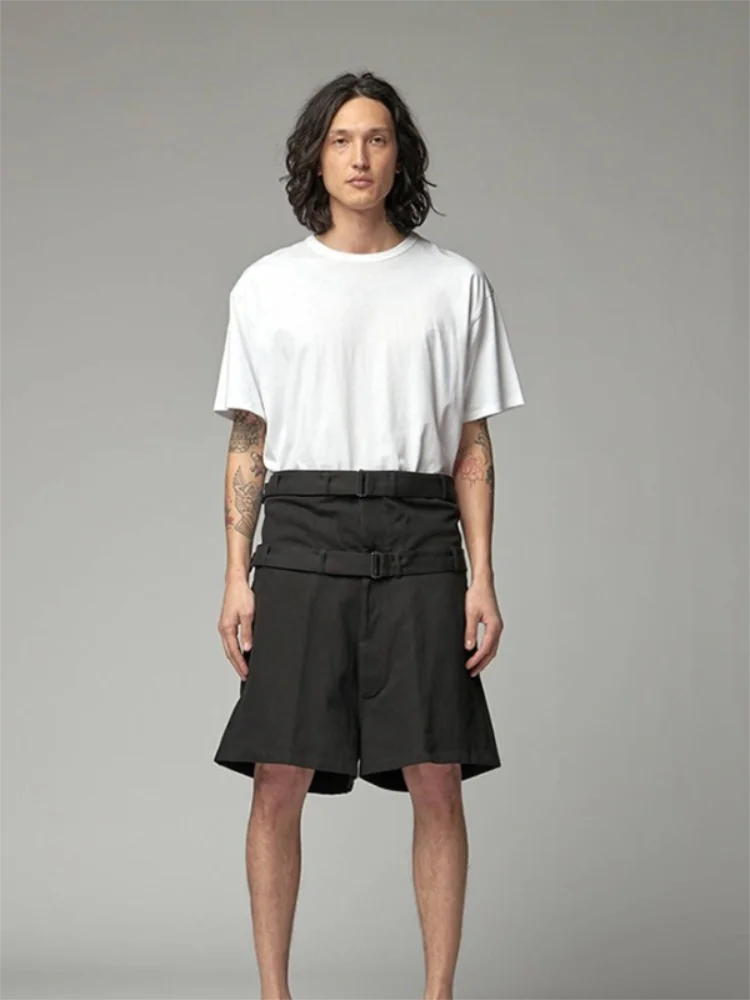 

Men's new 2020 casual shorts with double waist and head stitching small crowd design loose stage style dark fashion shorts