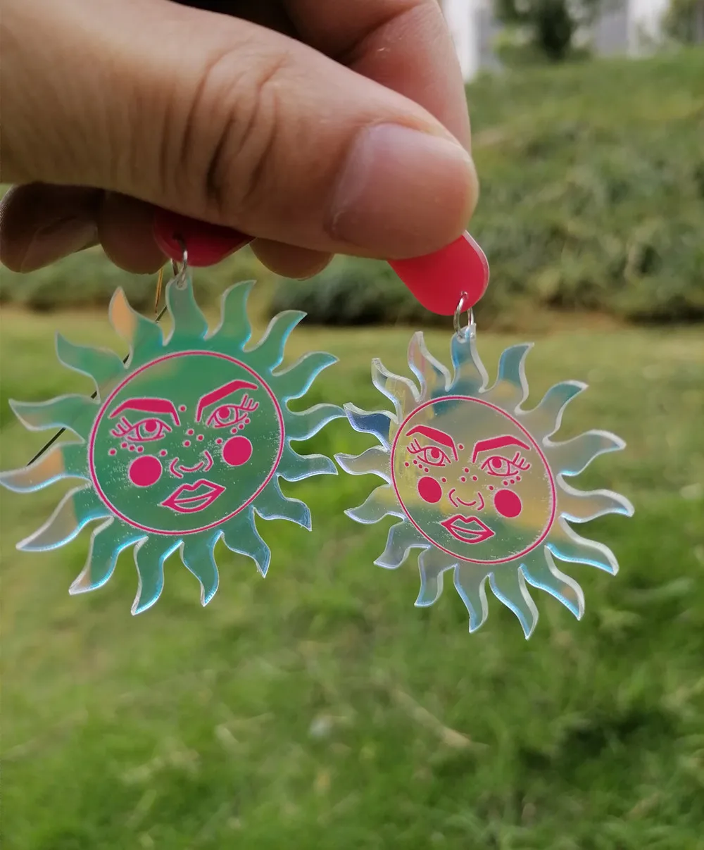 FishSheep Colorful Acrylic Geometric Star Moon Butterfly Drop Earrings For Women Cute Transparent Laser Dangle Earrings Jewelry