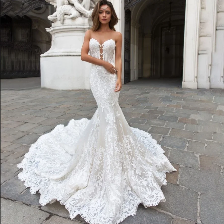 

Sexy Lace Mermaid Wedding Dress Illusion Button Back Appliqued Wedding Gown Scoop Bride Dress Robe De Mariee