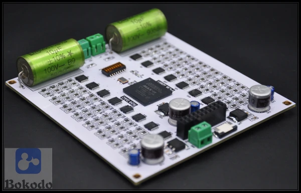 R2R PCM Stereo DAC a decodifica completamente discreto a 32 bit con Display