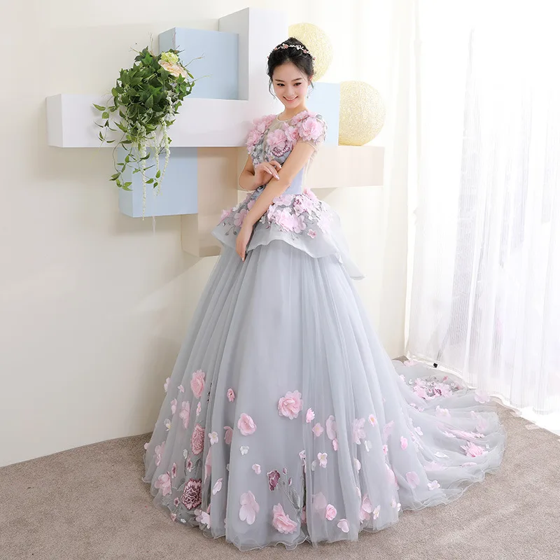 Vestido de quinceañera de manga corta, traje de baile de cola larga, apliques de flores azules y grises de ensueño, novedad de 2023