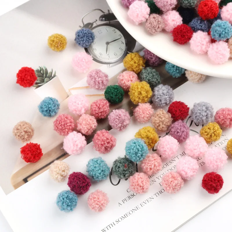 100Pcs 15/20mm Korean Curly Plush Balls DIY Craft Earrings Pendant Hair Accessories Clothing Hat Pompoms Wedding Decor Materials