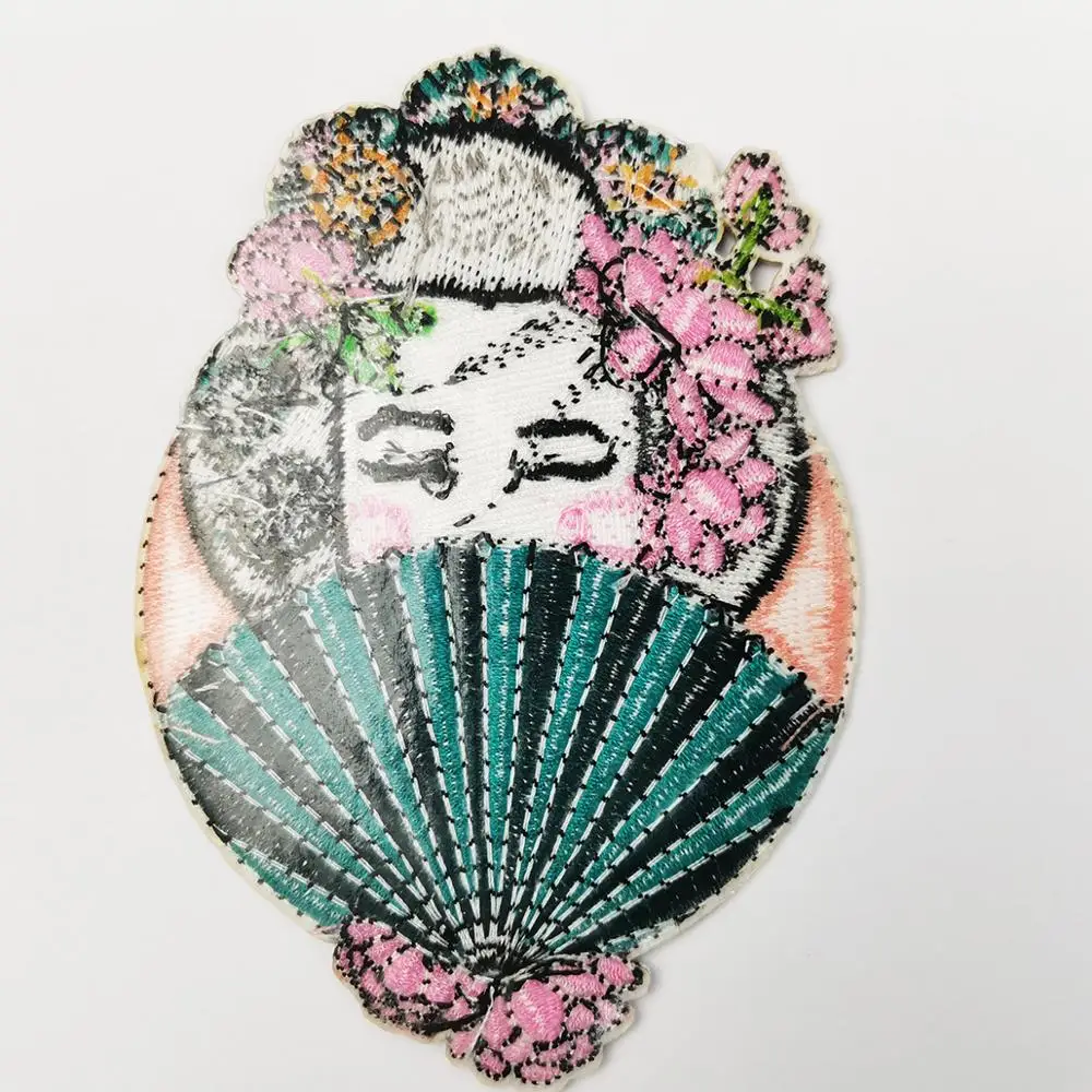 Japanese Geisha Girl Embroidery Iron on Patch for DIY Clothing Accessories Appliqued T-shirt Jackets Jeans Craft Decoration