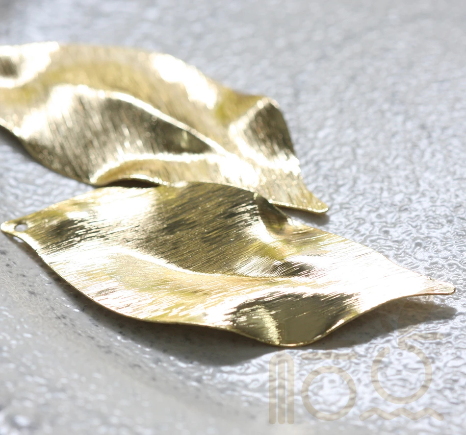 

Solid Brass Brushed Waved Leaf Charm - 53x23mm (4080C)