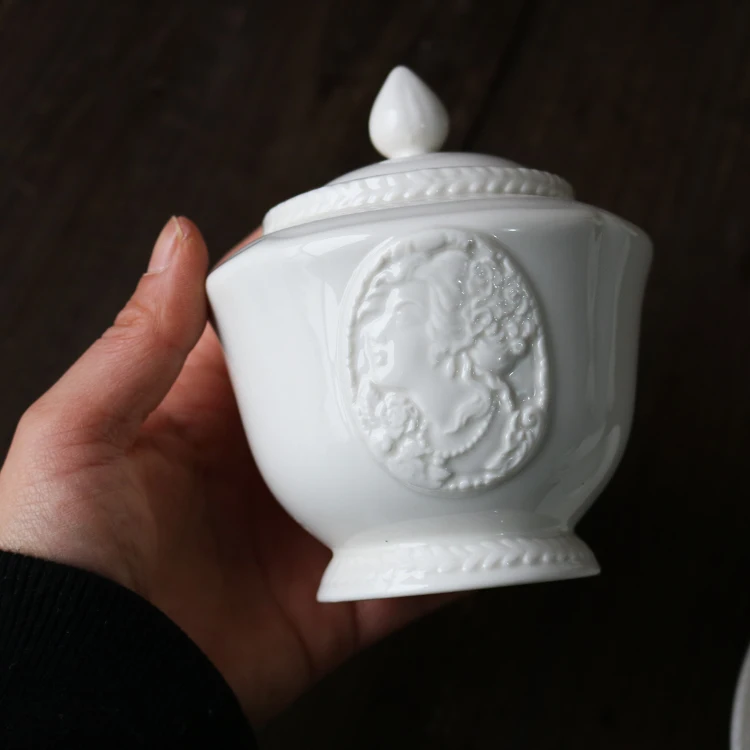 Ceramic White Color Queen Embossed Teapot/Coffee Cup Saucer/Milk Jug/Sugar Jar
