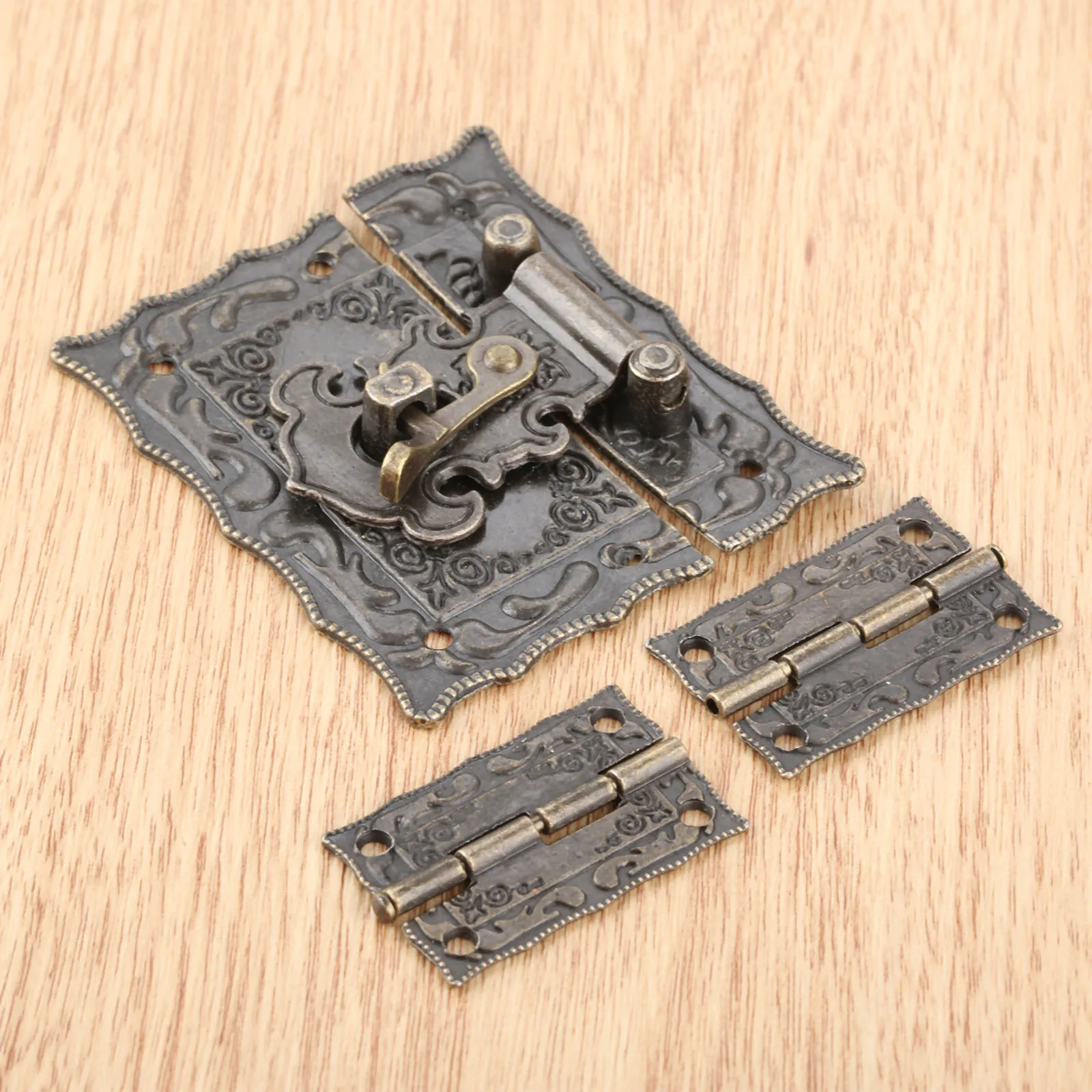 2Pcs Furniture Decorative Cabinet Hinge 36x23mm 1pc Antique Bronze Jewelry Wooden Box Latch Hasp Clasp 67x56mm