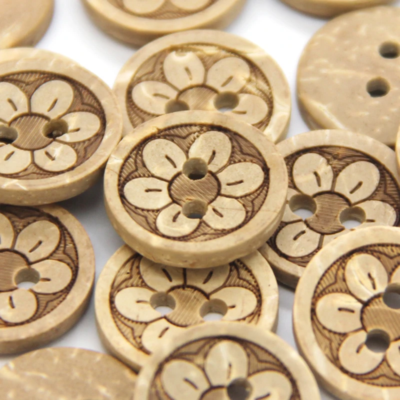 Natural Eco-friendly Flower Style Carved Wooden Sewing Buttons DIY Craft For Scrapbooking Wood Decorative Accessories Wholesale