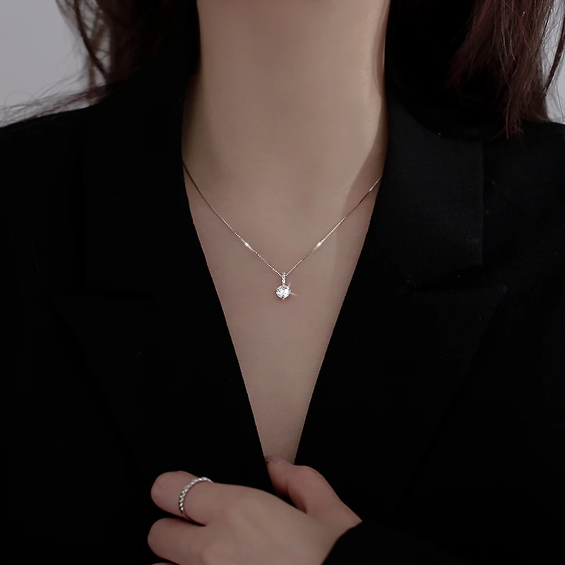 Hot New 925 Sterling Silver Flash Diamond Necklace Simple Zircon Water Drop Pendant Feminine Clavicle Chain Fashion Jewelry Gift