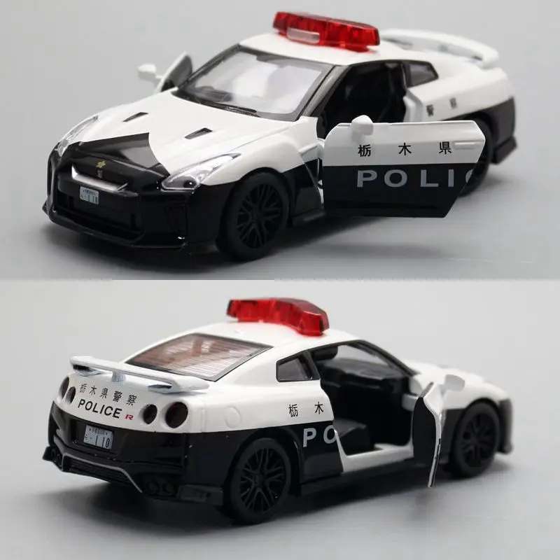 The original packaging alloy pull back R35 car model,1:32 simulation sound and light design,children’s gifts,free shipping