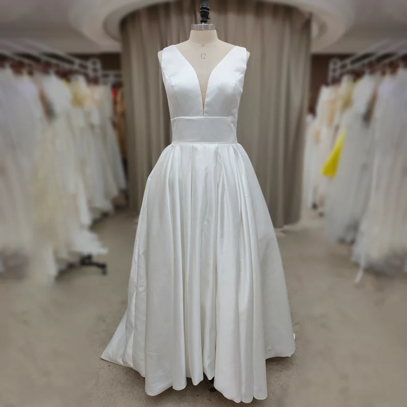 #9139 REAL PHOTOS BY FANWEIMEI Sleeveless V-Neck  Backless  A-Line Satin Wedding Dress Bridal Gowns