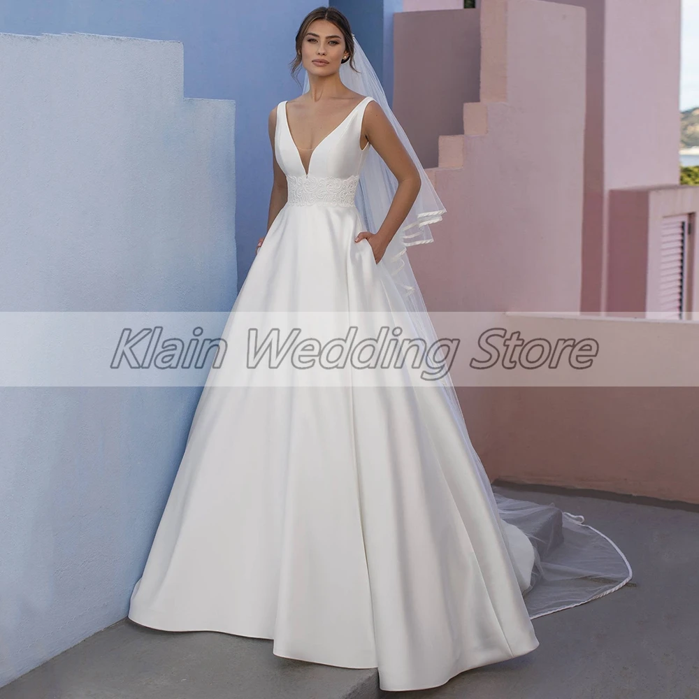 Modest A-Line Satin Sleeveless Wedding Gowns Sexy V-neck Lace Appliques Court Train Backless Bridal Dresses Custom Made