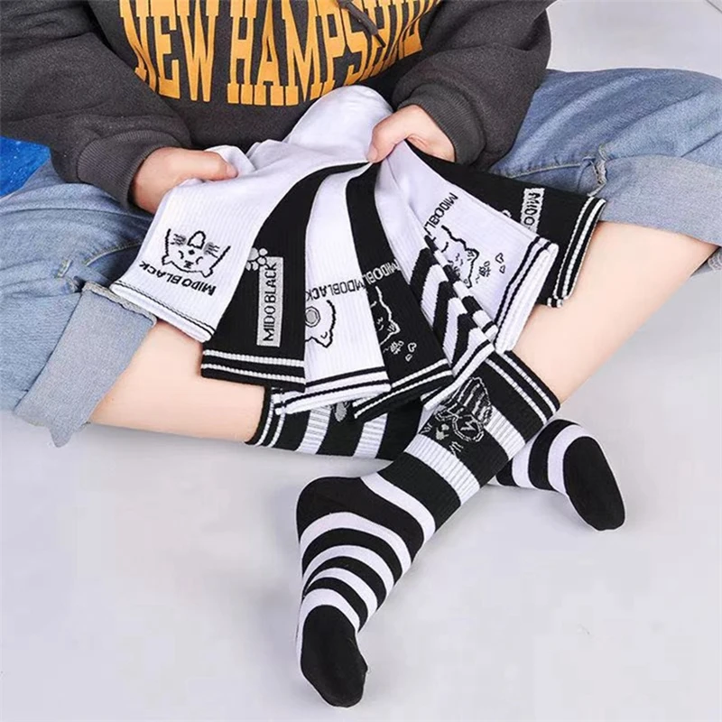 New Product Printing Funny Cute Cartoon Cat  Socks Letters stripe Creative White Black Cat Happy Fashion Street Socks Female Hot