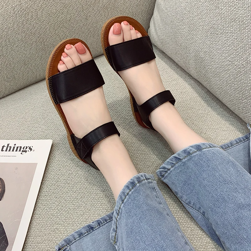 

Women Leather Sandals Flat Casual Beach Ladies Shoes Female Summer Outdoor Walking Trekking Slippers Fashion High Quality Shoes